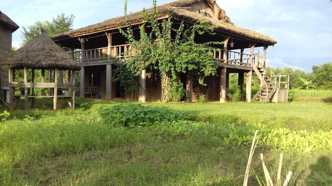 Shanta Ghar A Rustic Guesthouse Читван Экстерьер фото