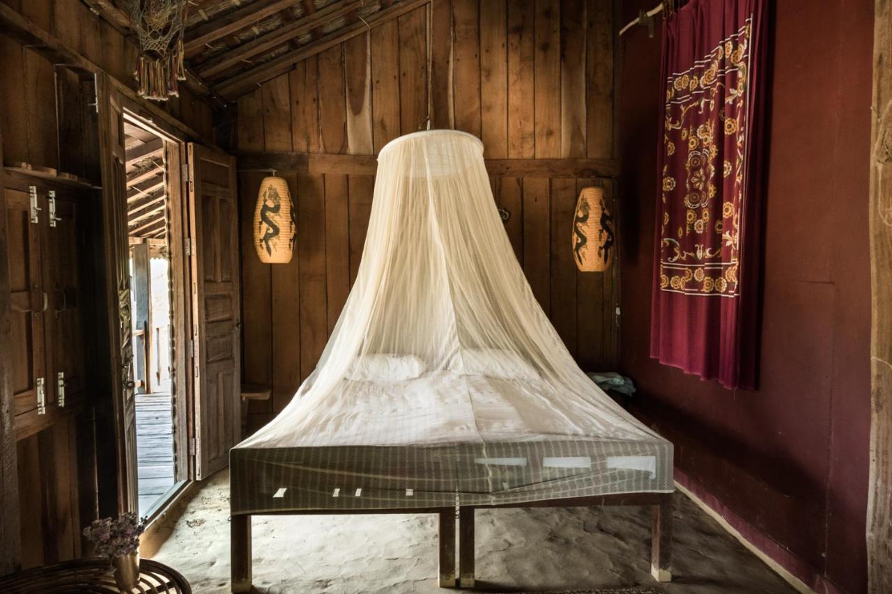 Shanta Ghar A Rustic Guesthouse Читван Экстерьер фото